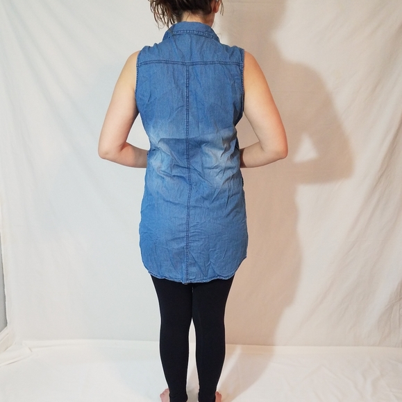 Women's sleeveless blouse dress shirt with pockets - Picture 7 of 8